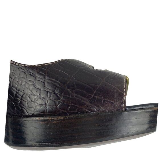 Marc fisher Burgundy Pebbled Leather Platform Heels Pep Toe Two Buckles US 8.5M - Picture 14 of 15